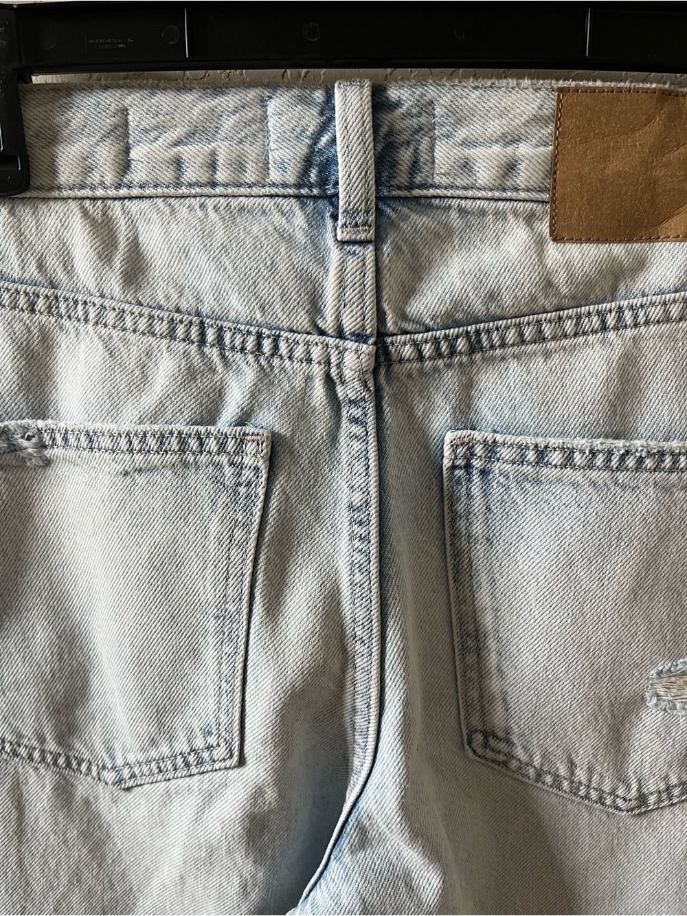 Cotton On Women’s Light Wash Loose Straight Jeans Size 2 Like New - Picture 8 of 11